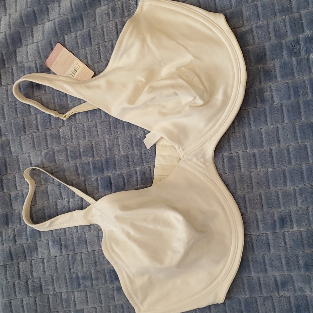 Gilligan & O'Malley Underwire Bra size 40DD. White.